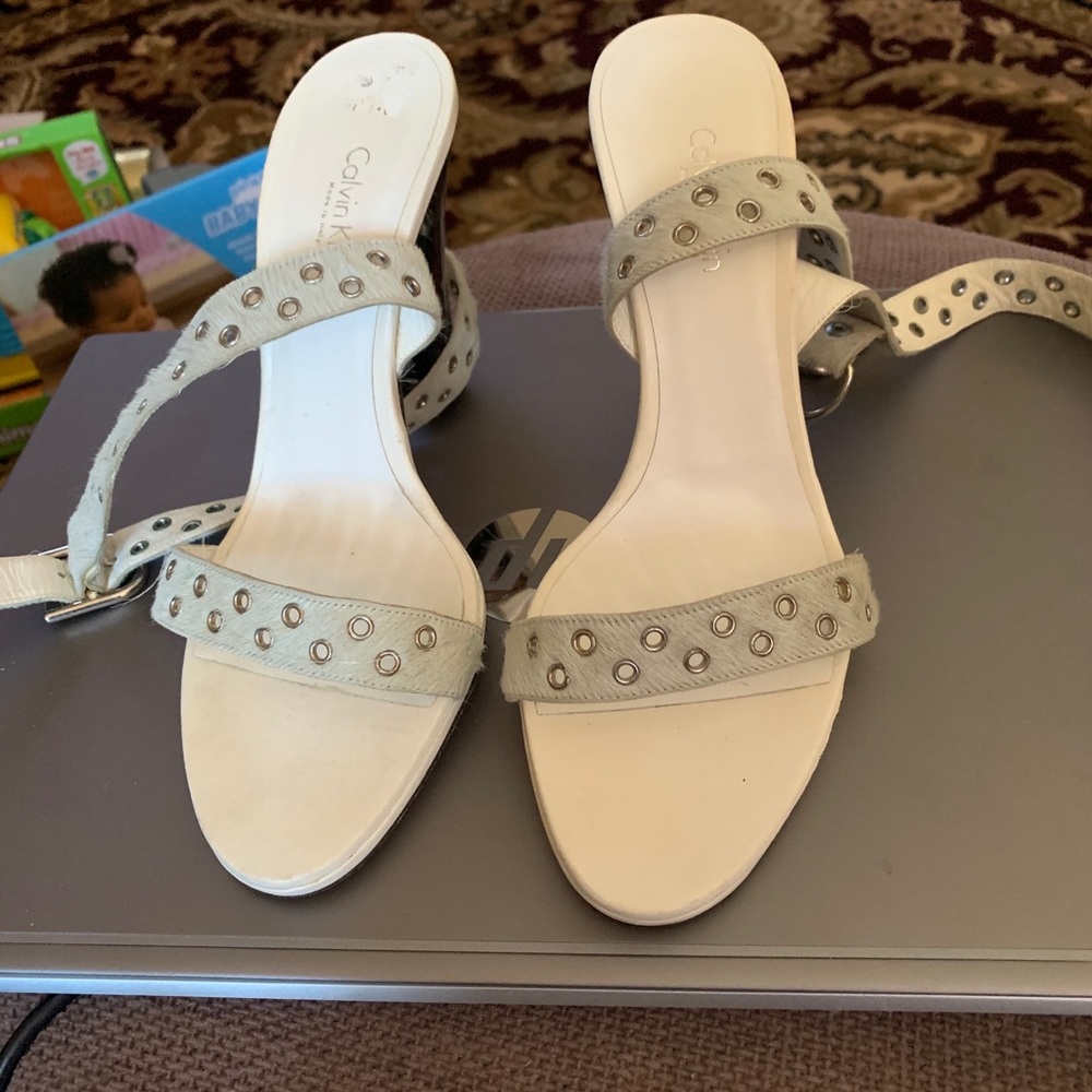 Shoe